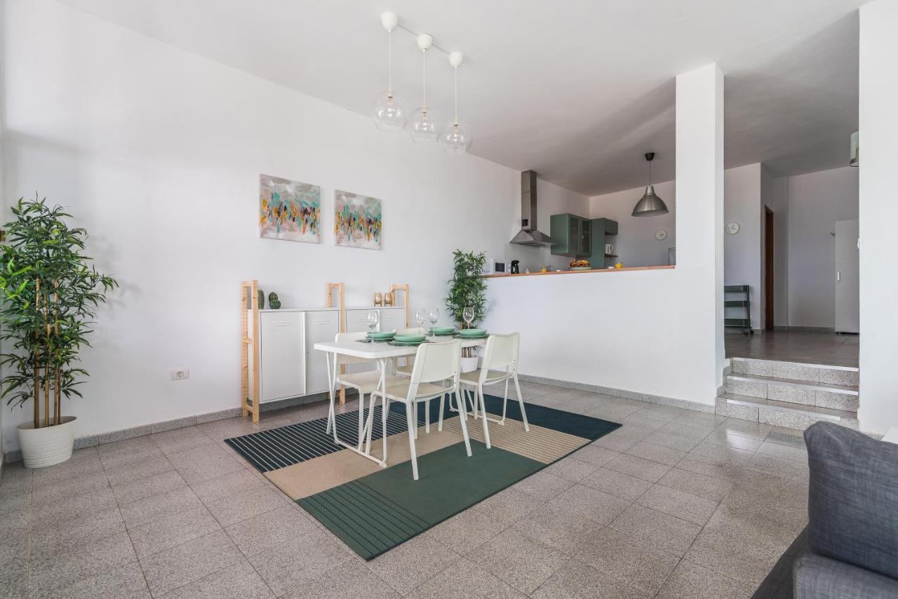 Home2Book Lovely Beachfront Apt Arinaga Green Exteriör bild