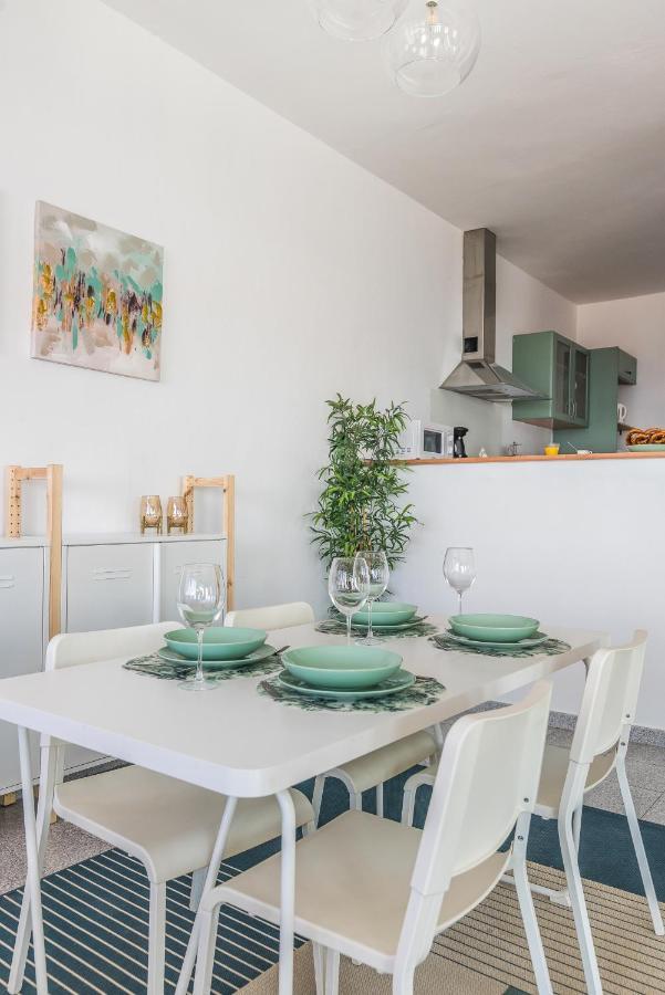 Home2Book Lovely Beachfront Apt Arinaga Green Exteriör bild